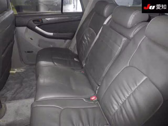 TOYOTA HILUX SURF