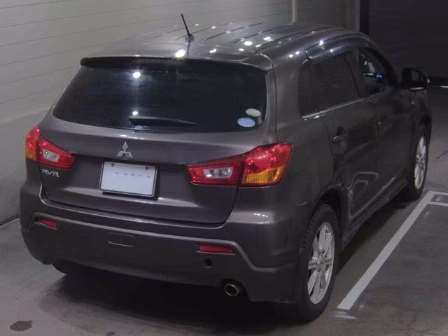 MITSUBISHI RVR