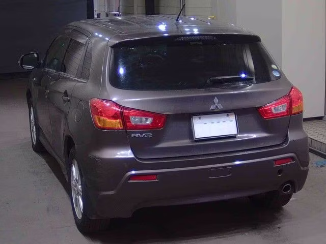 MITSUBISHI RVR