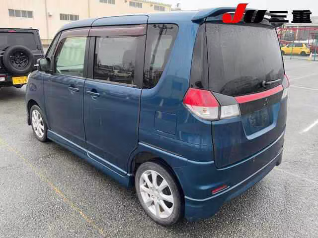 MITSUBISHI DELICA D:2