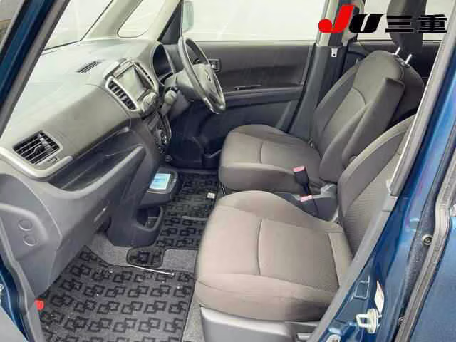 MITSUBISHI DELICA D:2