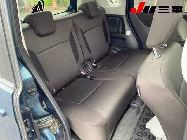 MITSUBISHI DELICA D:2