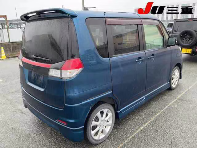 MITSUBISHI DELICA D:2