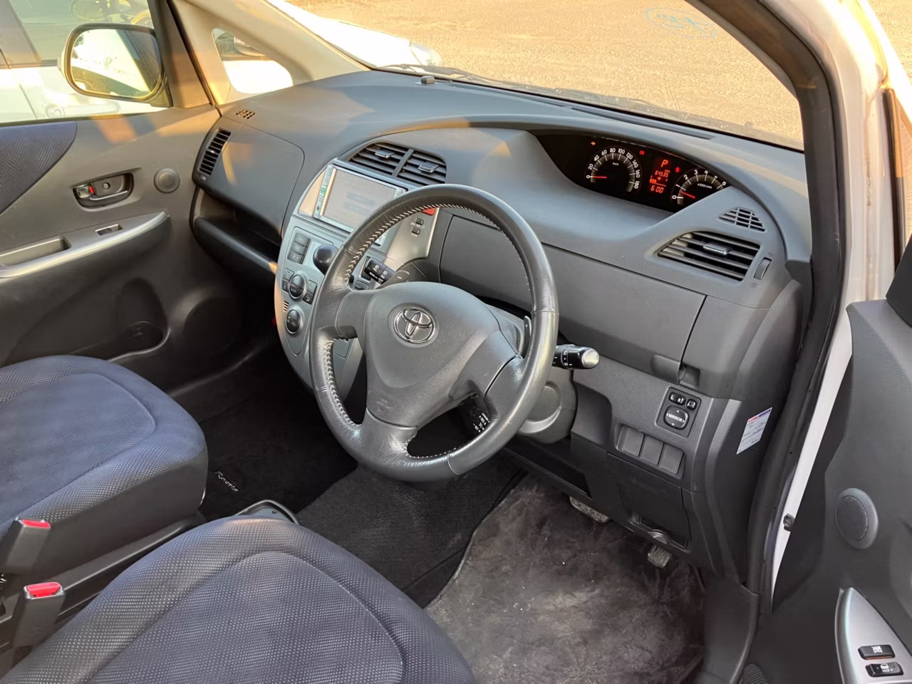 TOYOTA RACTIS