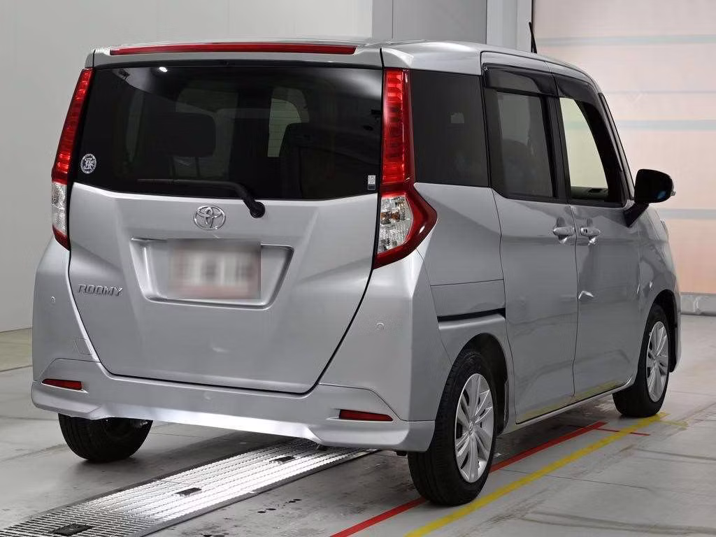 TOYOTA ROOMY