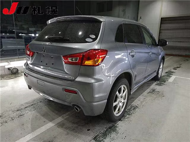 MITSUBISHI RVR