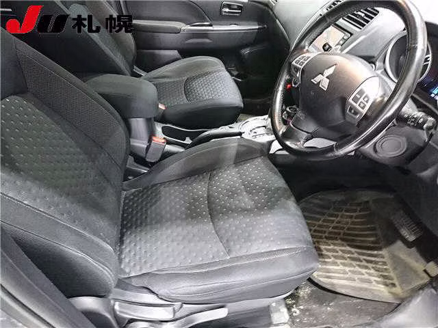 MITSUBISHI RVR