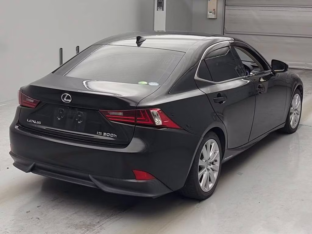 LEXUS IS300H