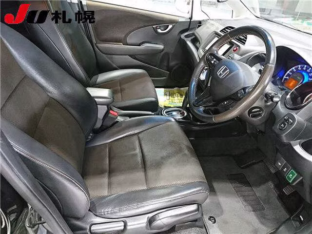 HONDA FIT SHUTTLE