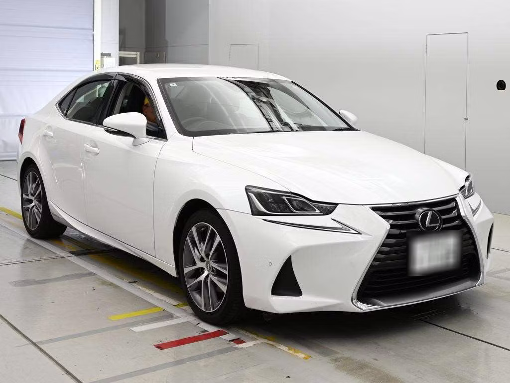 LEXUS IS300H