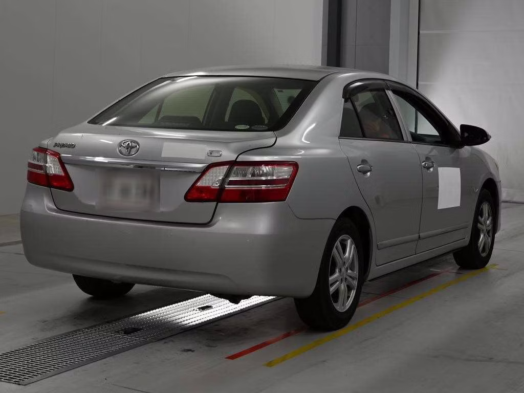TOYOTA PREMIO