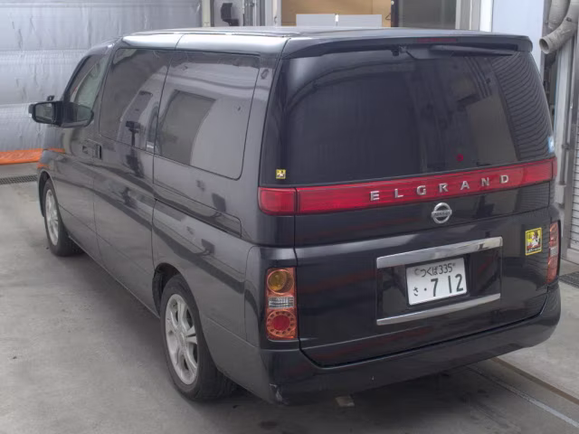 NISSAN ELGRAND