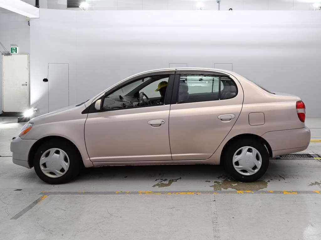 TOYOTA PLATZ