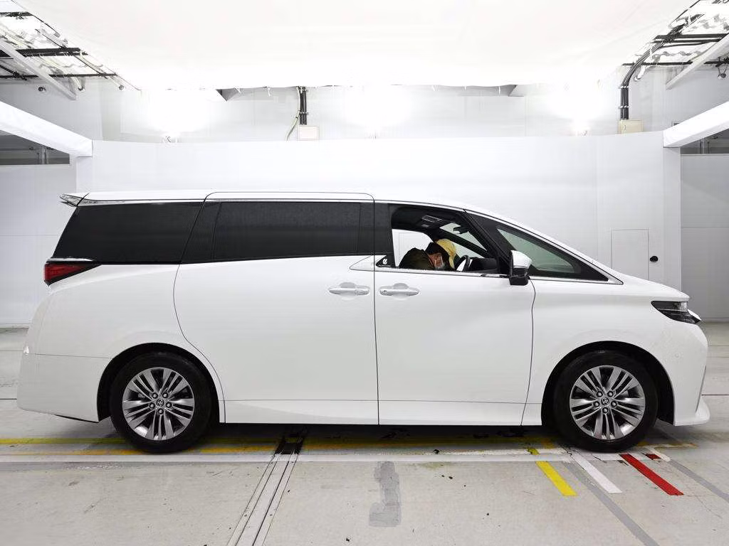 TOYOTA ALPHARD