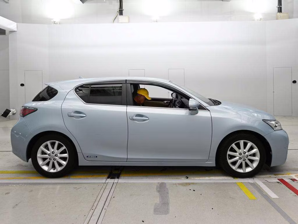 LEXUS CT200H