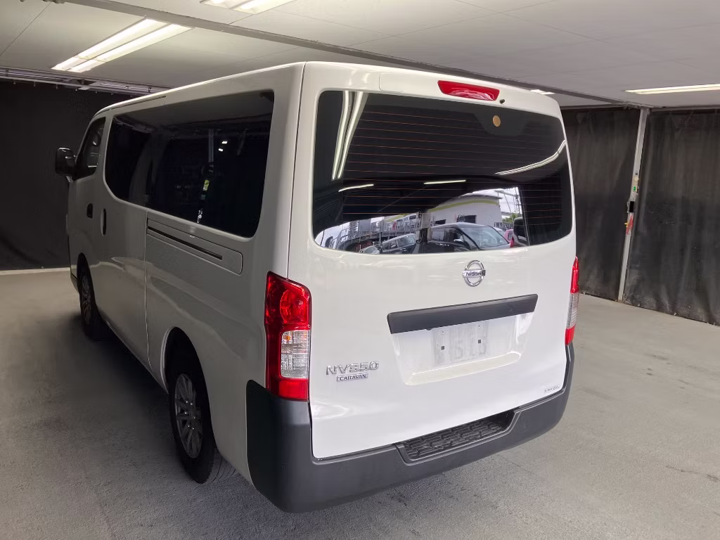 NISSAN NV350 CARAVAN
