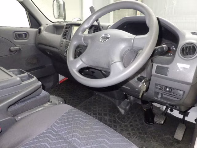NISSAN CARAVAN