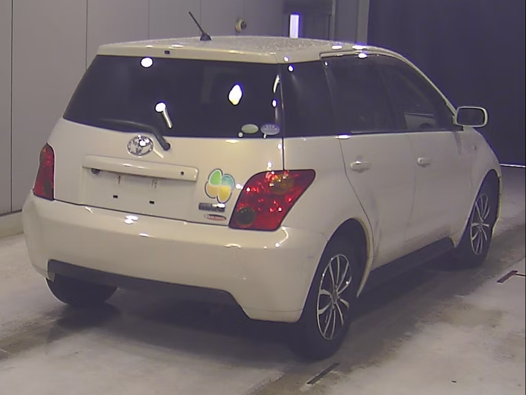TOYOTA IST