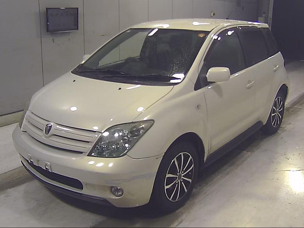 TOYOTA IST