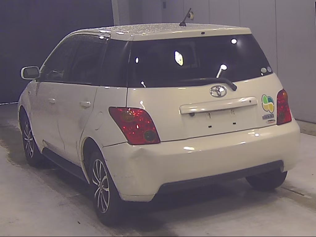 TOYOTA IST