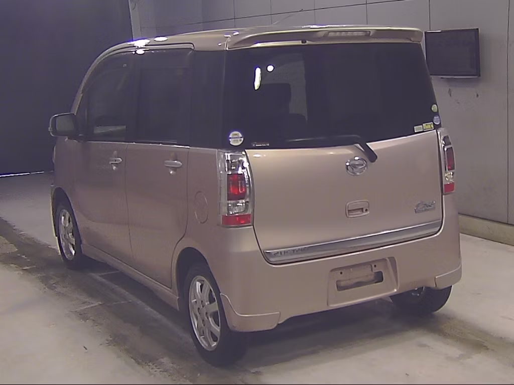 DAIHATSU TANTO EXE