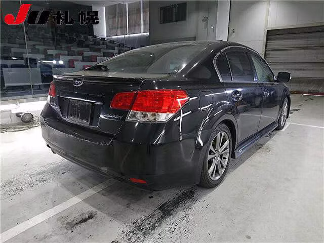 SUBARU LEGACY B4