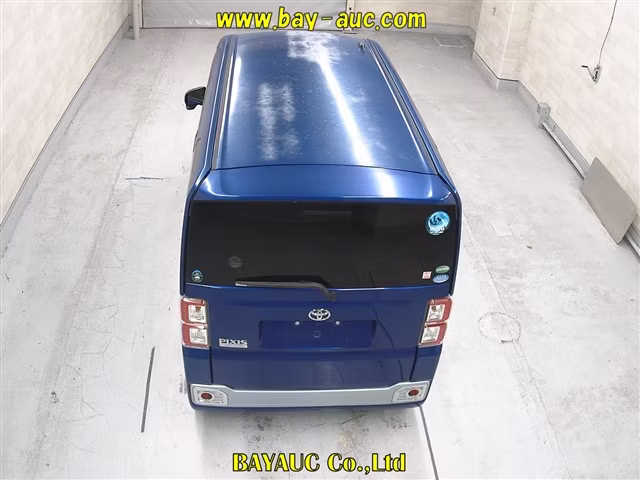 TOYOTA PIXIS MEGA