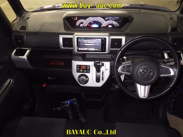 TOYOTA PIXIS MEGA