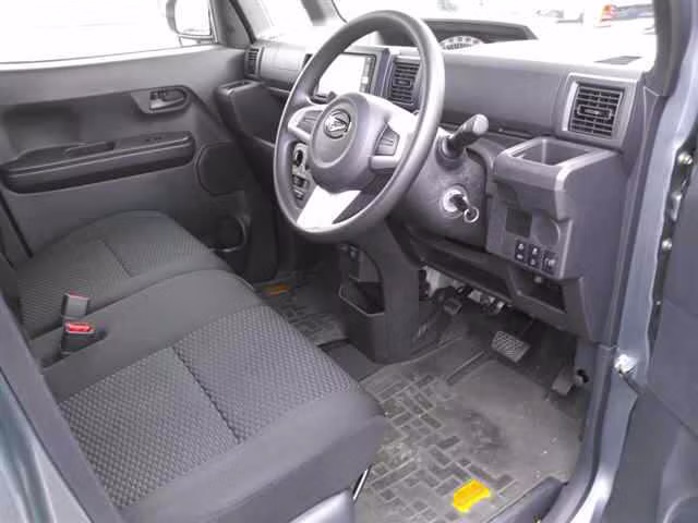 DAIHATSU WAKE