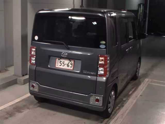DAIHATSU WAKE