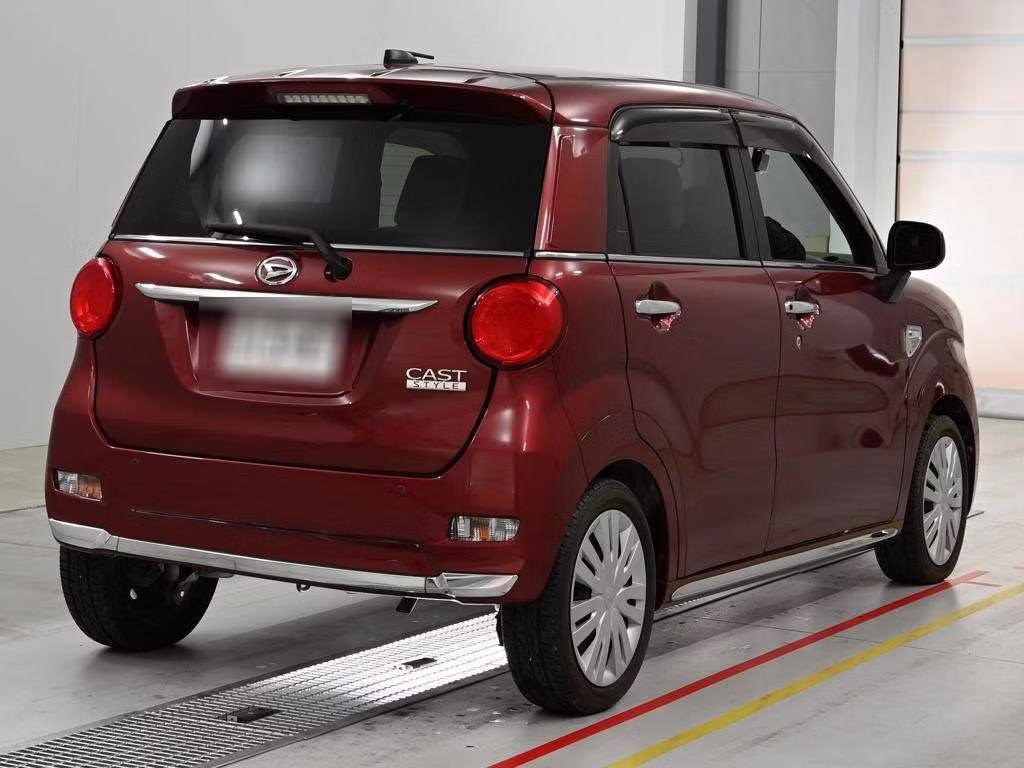 DAIHATSU CAST
