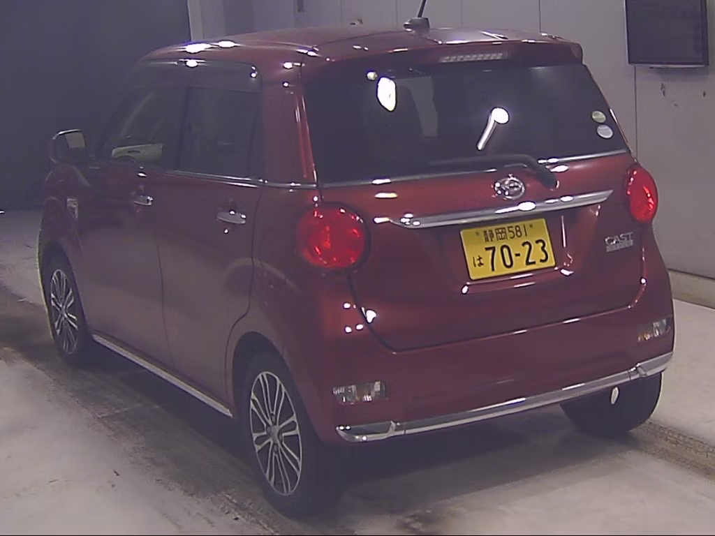 DAIHATSU CAST