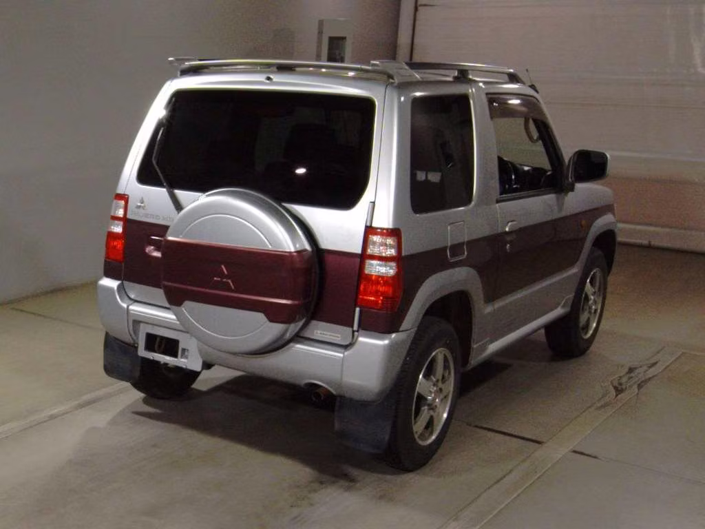 MITSUBISHI PAJERO MINI