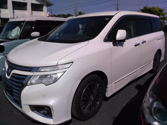 NISSAN ELGRAND