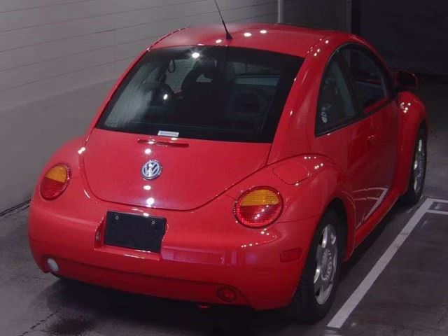 VOLKSWAGEN BEETLE