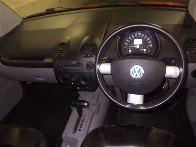 VOLKSWAGEN BEETLE