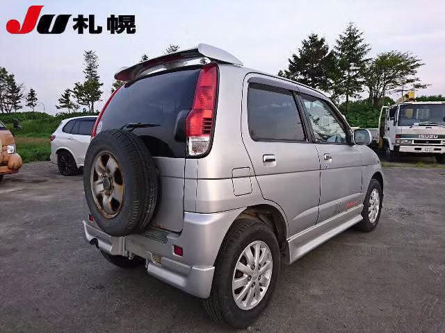 DAIHATSU TERIOS KID