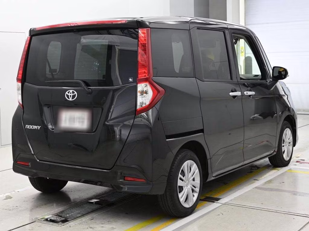 TOYOTA ROOMY