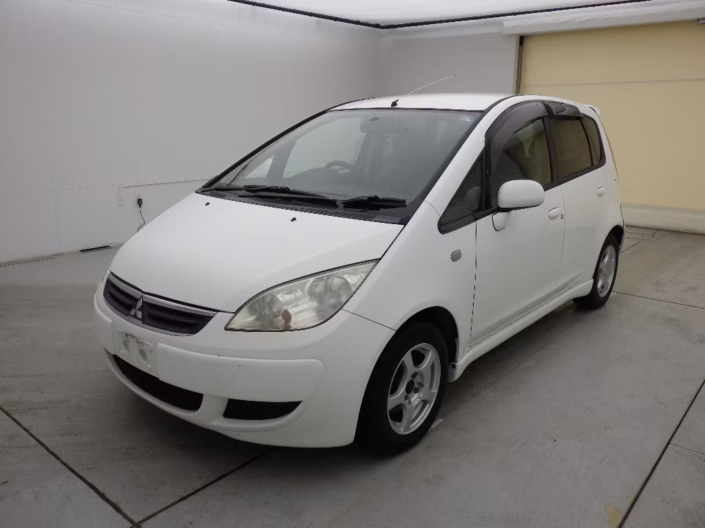 MITSUBISHI COLT