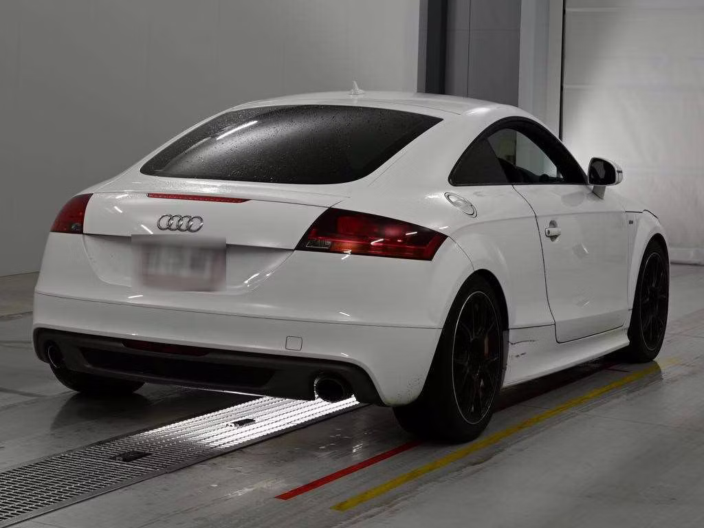 AUDI TT