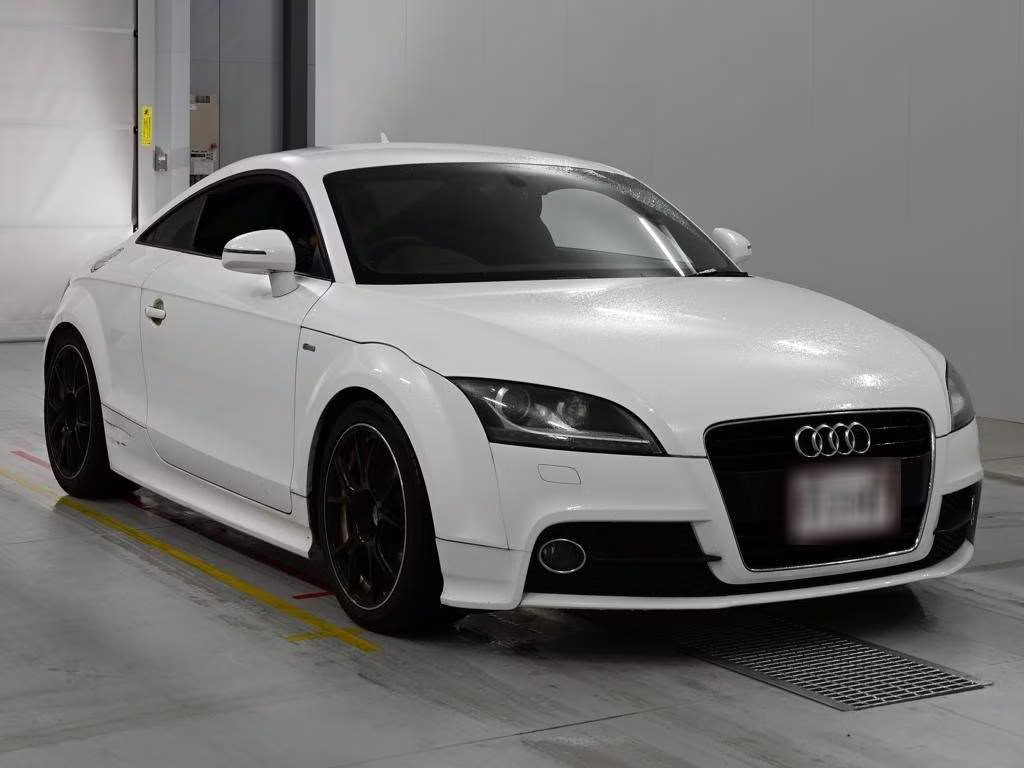 AUDI TT