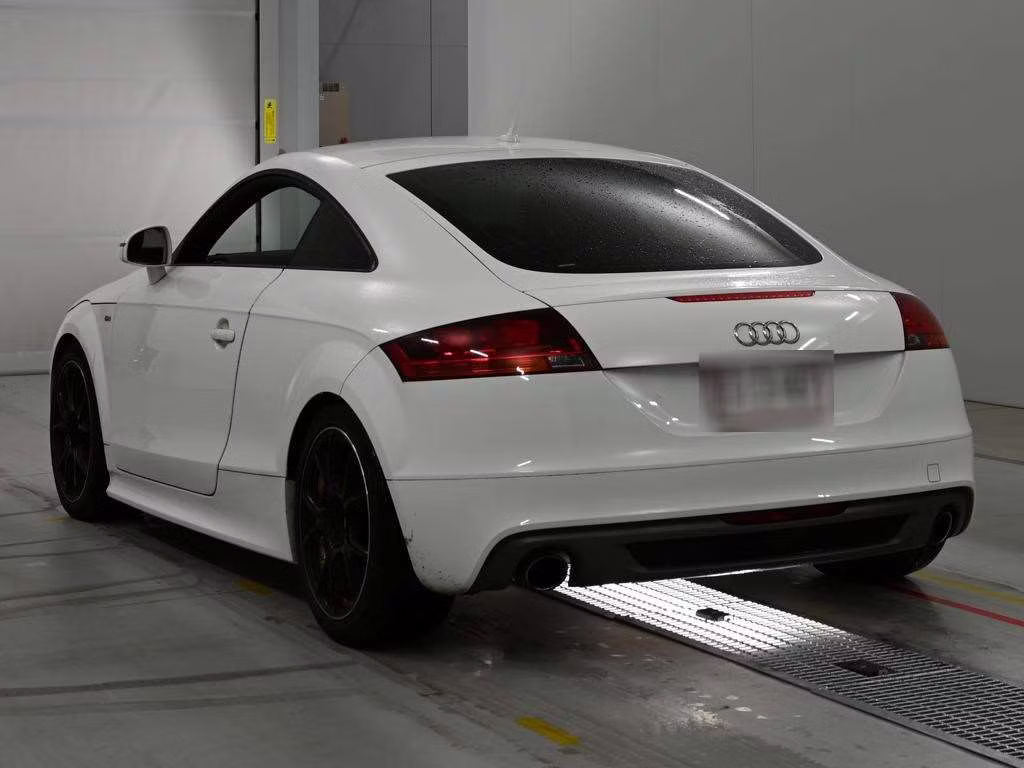 AUDI TT