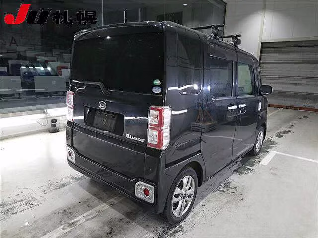 DAIHATSU WAKE