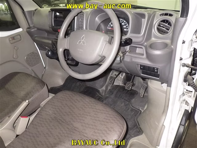 MITSUBISHI MINICAB