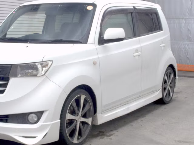 TOYOTA BB
