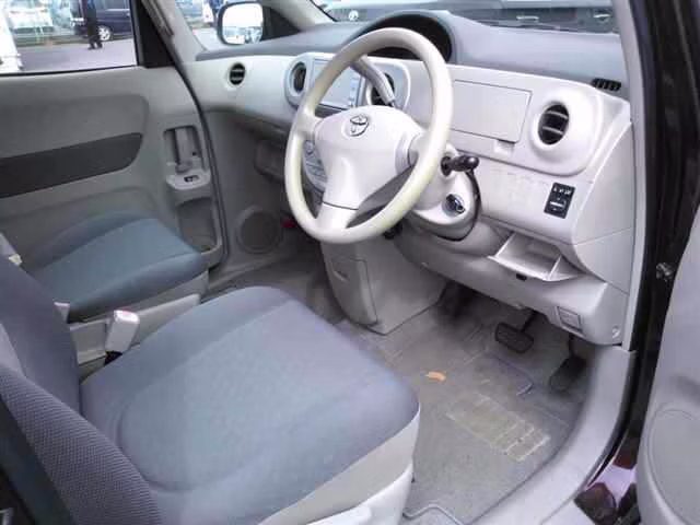 TOYOTA PORTE