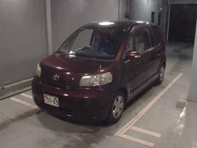 TOYOTA PORTE