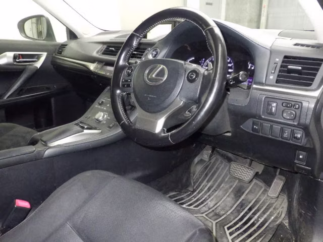 LEXUS CT200H