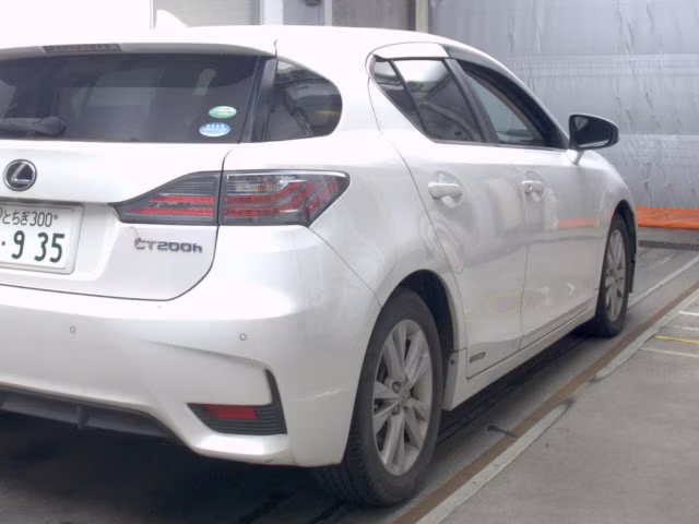 LEXUS CT200H