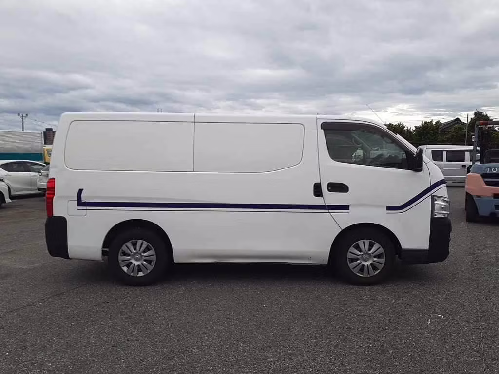 NISSAN NV350 CARAVAN